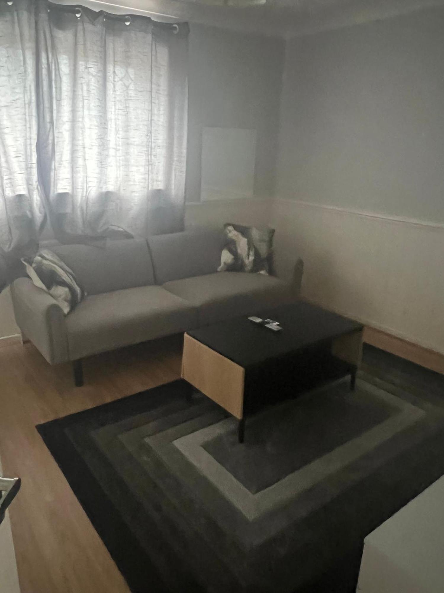 Basildon 3 Bedroom - Free Parking Private Garden Екстериор снимка